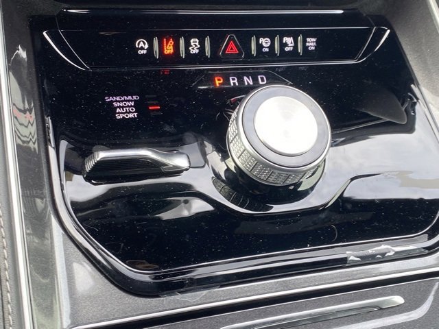 New 2024 Jeep Wagoneer L Base w/ Convenience Group I image 24