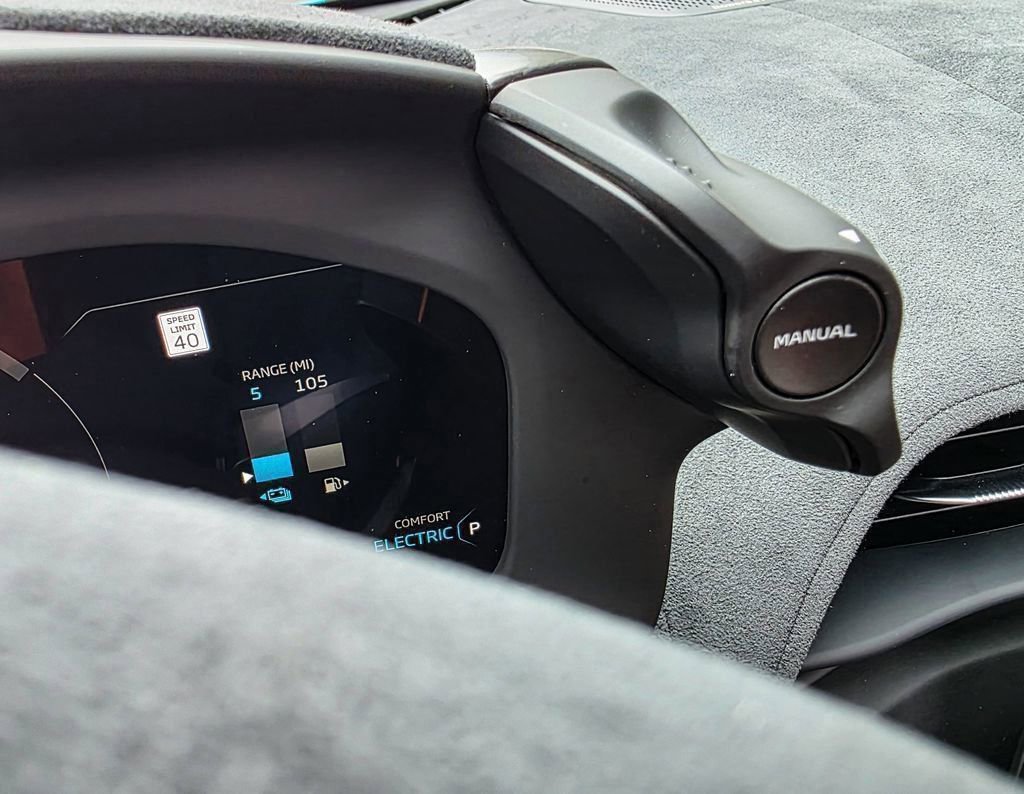 Used 2025 McLaren Artura Spider image 54