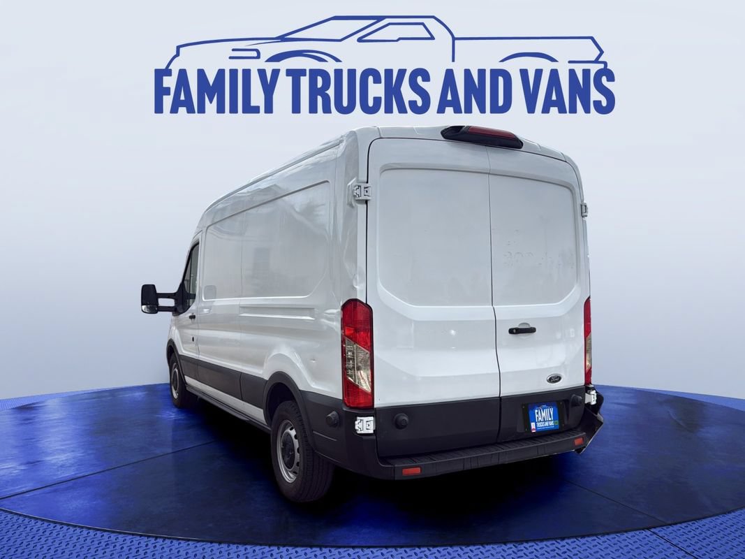 Used 2018 Ford Transit 250 148 Medium Roof RWD image 3