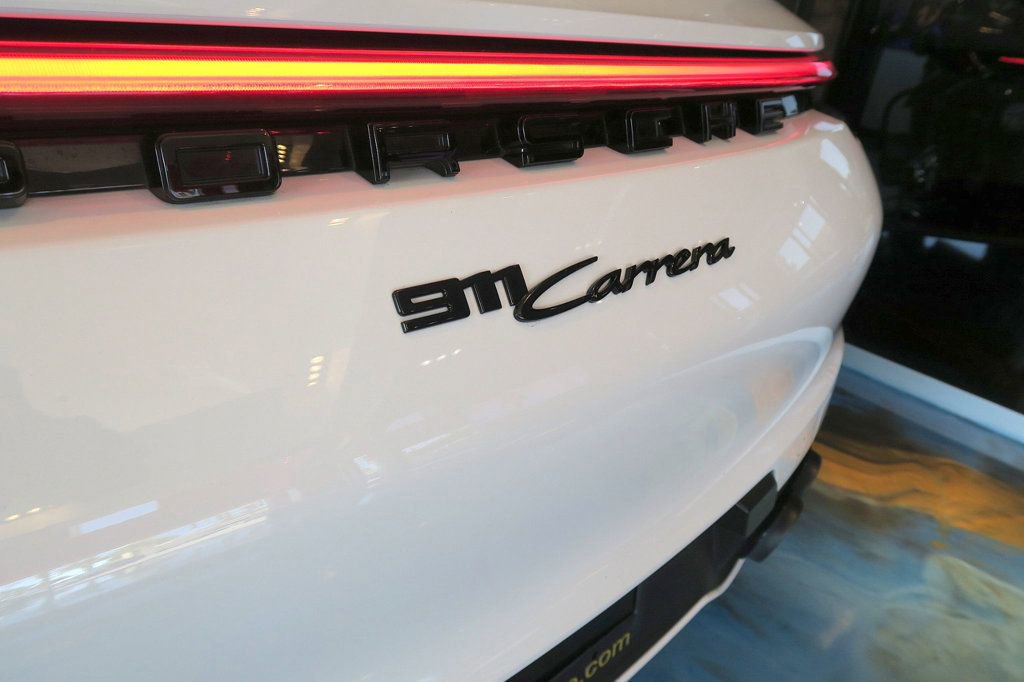 Used 2022 Porsche 911 Carrera image 32