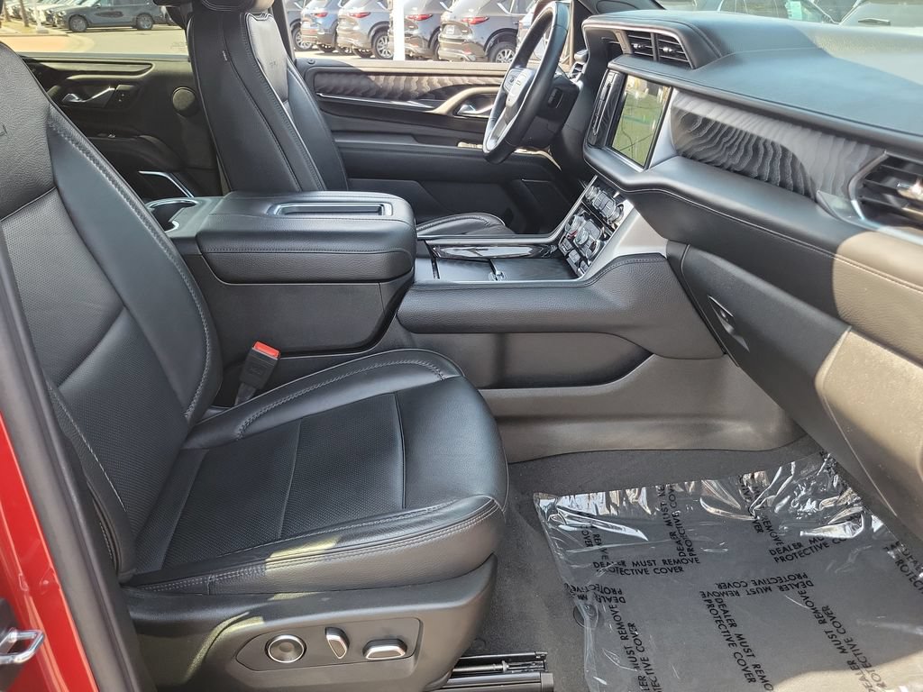 Used 2024 GMC Yukon Denali w/ Advanced Technology Package AWD/4WD image 22