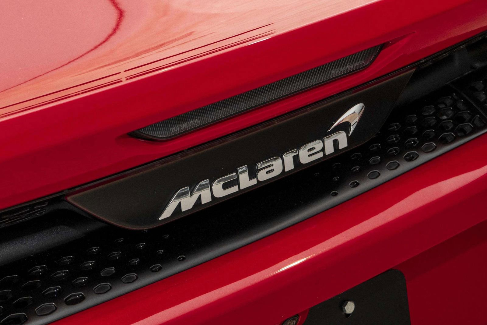 Used 2022 McLaren GT RWD image 32