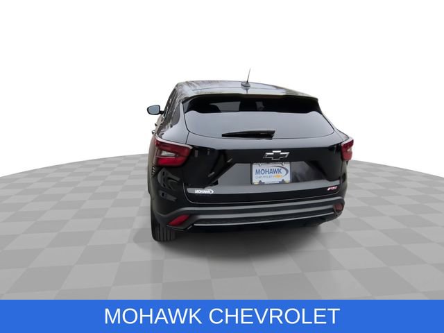 Used 2025 Chevrolet Trax RS w/ Driver Confidence Package image 8