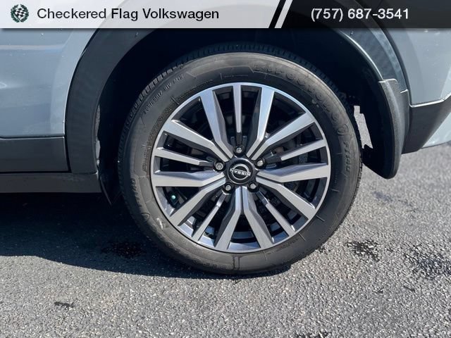 Used 2024 Nissan Kicks SV FWD image 7