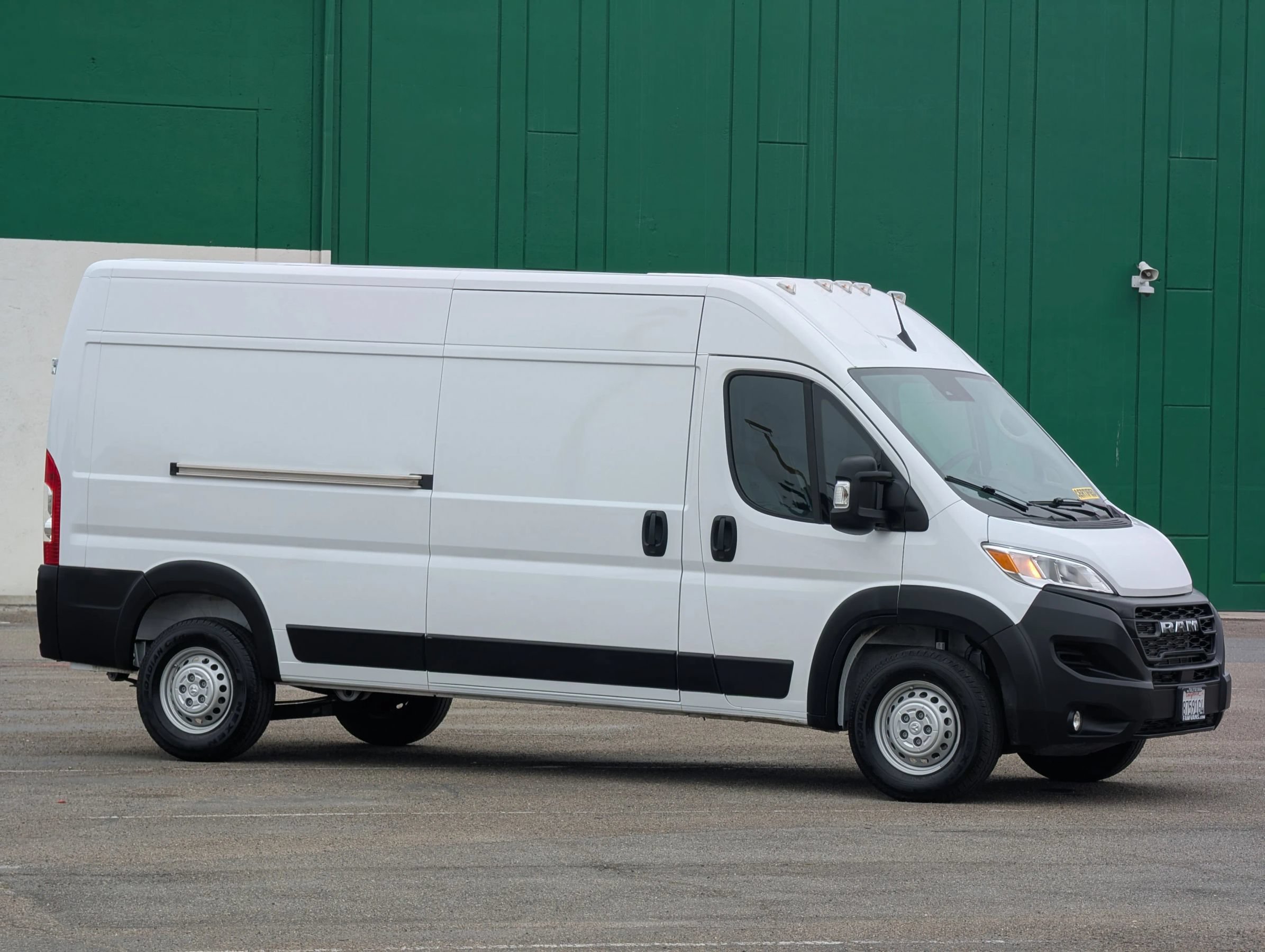 Used 2026 RAM ProMaster 2500 w/ Convenience Group FWD image 1