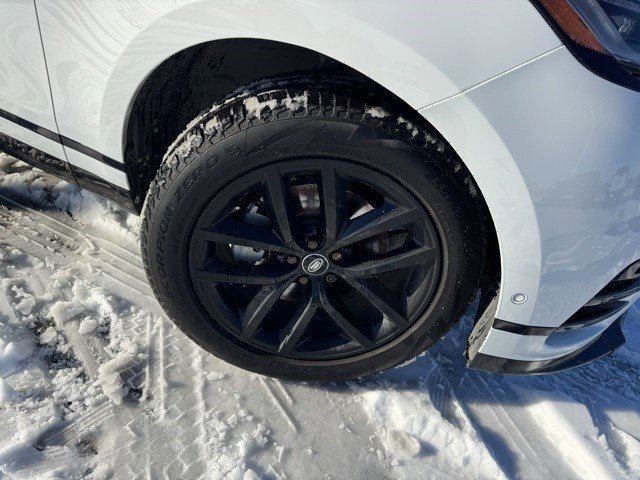 Used 2025 Land Rover Range Rover Velar Dynamic SE image 36