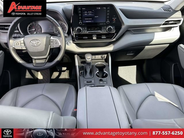Used 2022 Toyota Highlander XLE image 16