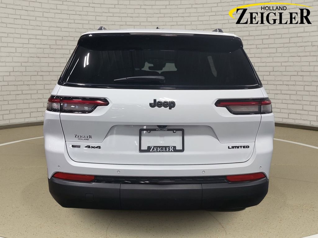 Used 2023 Jeep Grand Cherokee L Limited w/ Black Appearance Package AWD/4WD image 6