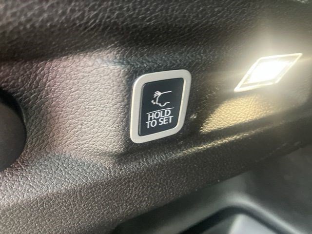 Certified 2024 Jeep Grand Cherokee L Limited w/ Luxury Tech Group II image 26