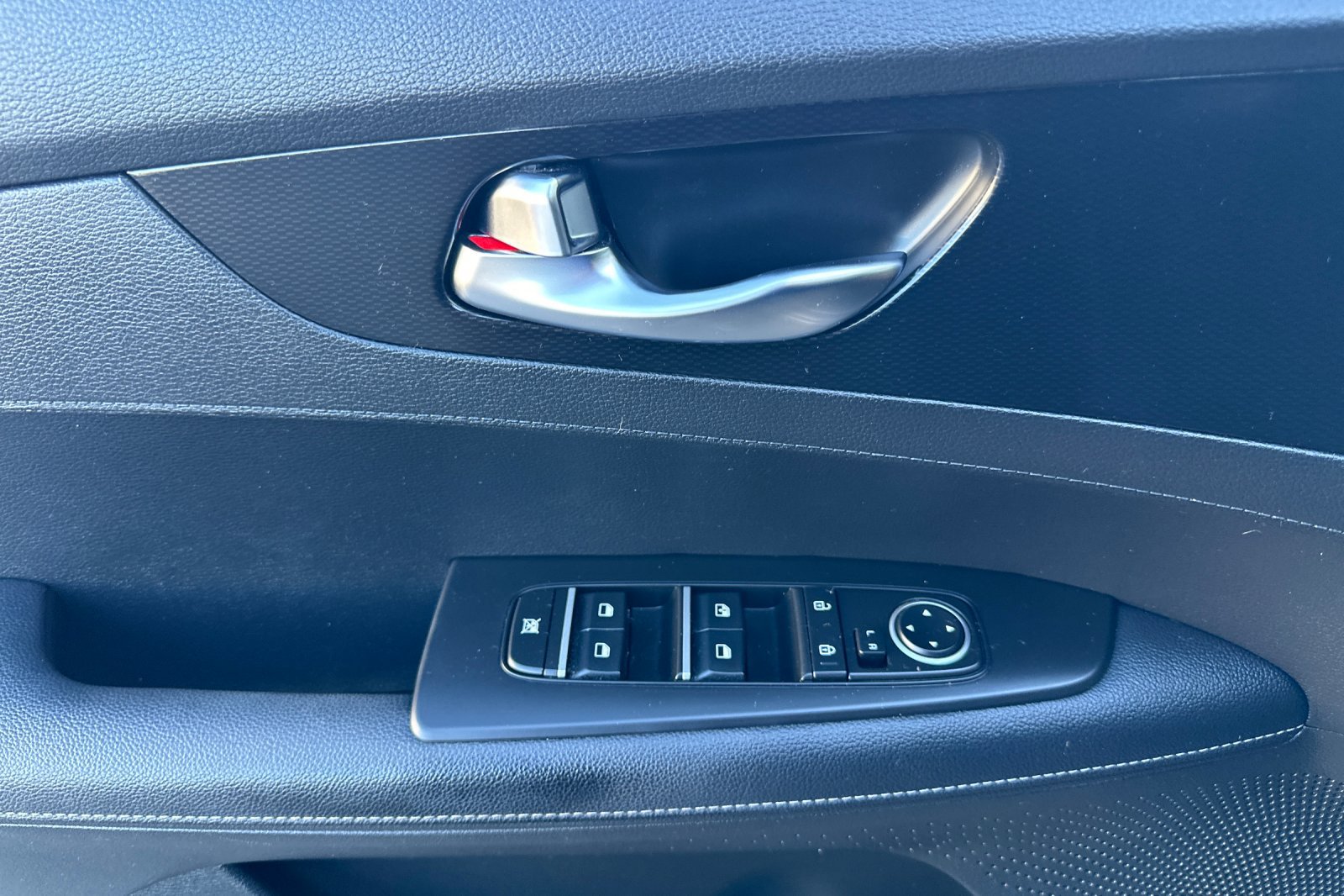 Used 2022 Kia Forte GT-Line w/ GT-Line Technology Package FWD image 12