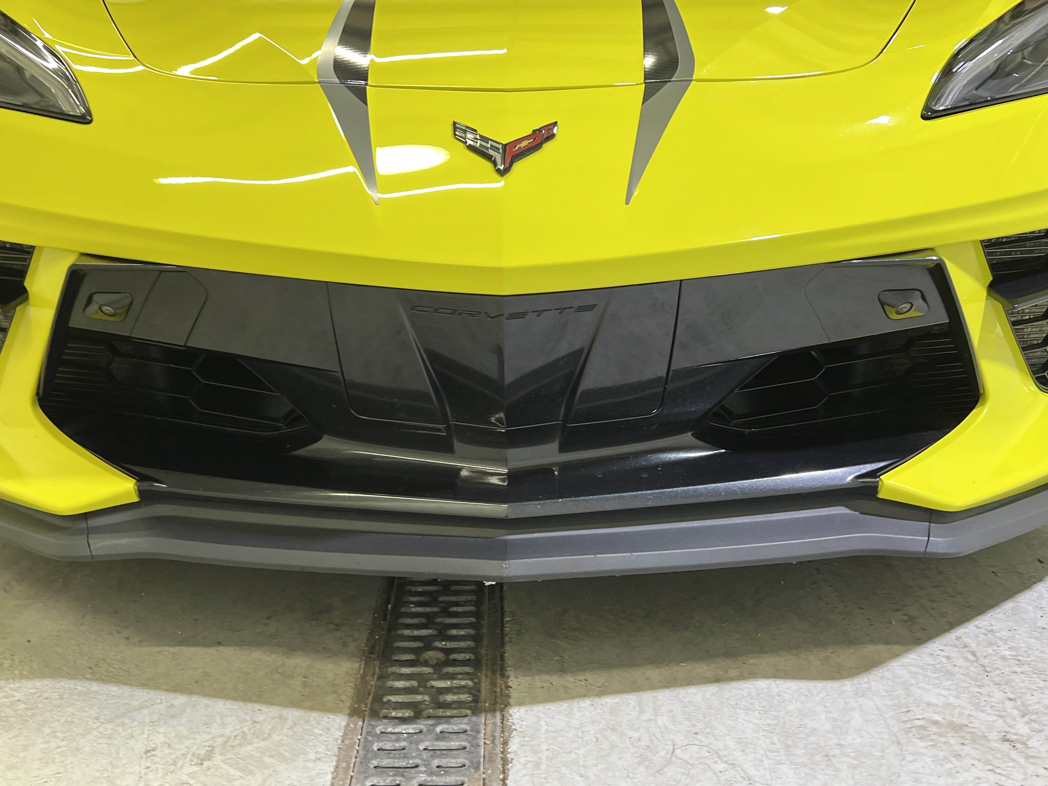 Used 2021 Chevrolet Corvette Stingray Preferred Cpe w/ Z51 Performance Package RWD image 4