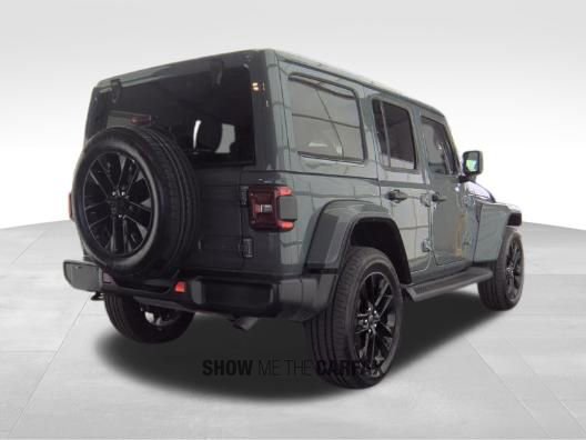 Used 2025 Jeep Wrangler Unlimited Sahara video 3