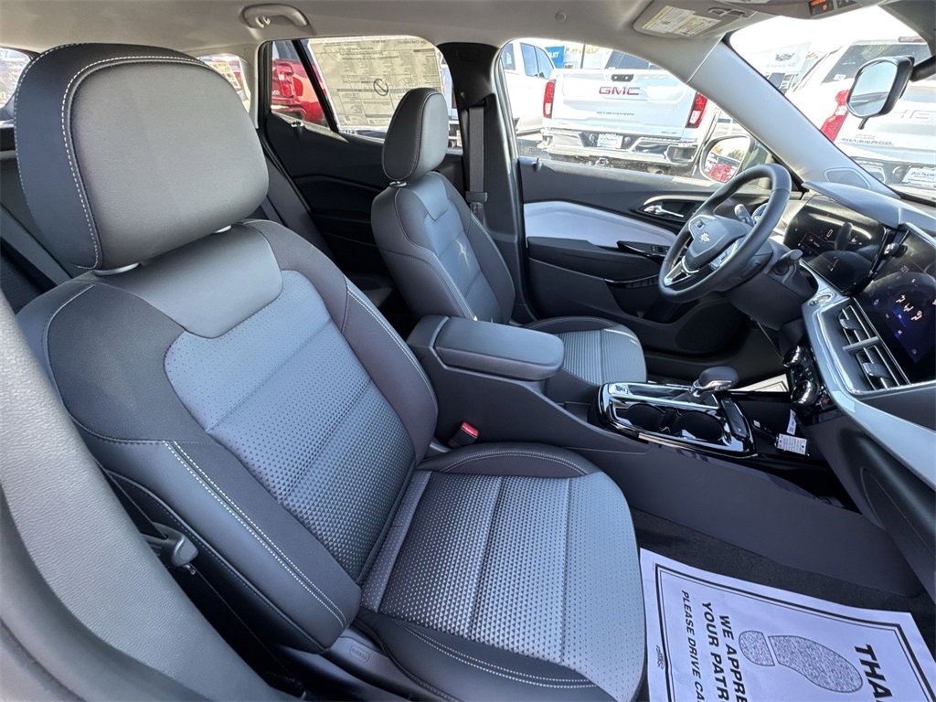New 2026 Chevrolet Trax LT w/ Driver Confidence Package image 24