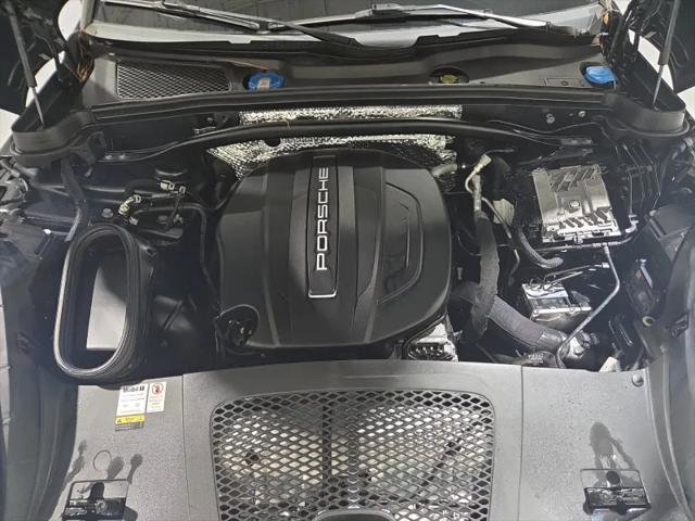 Used 2021 Porsche Macan AWD/4WD image 27
