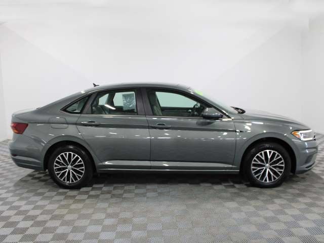 Used 2019 Volkswagen Jetta SEL w/ Cold Weather Package FWD image 7
