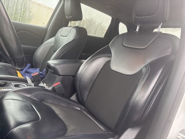 Used 2020 Jeep Cherokee Latitude Plus w/ Cold Weather Group image 8