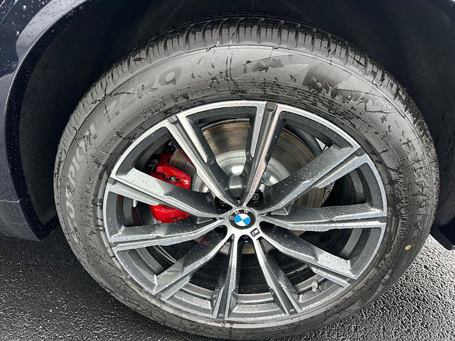 New 2026 BMW X5 xDrive50e w/ M Sport Package AWD/4WD image 7