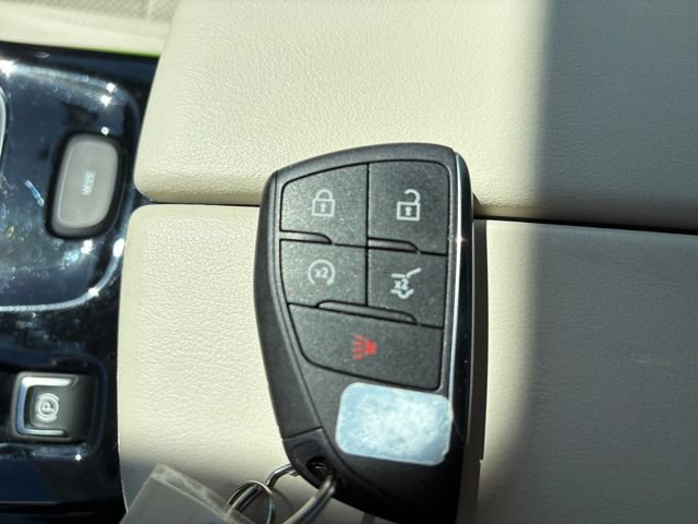 Used 2023 Buick Envision Essence AWD/4WD image 21
