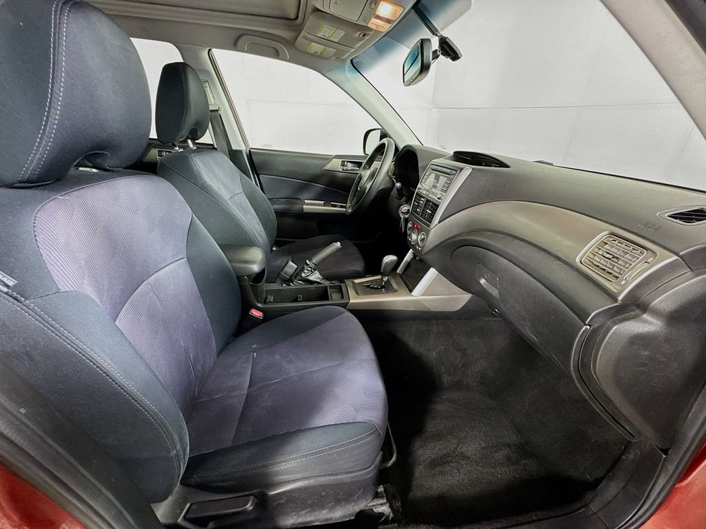Used 2010 Subaru Forester 2.5X Premium image 32