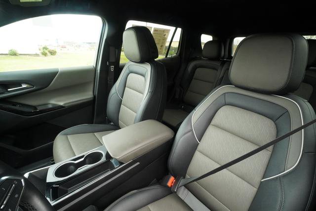 Used 2025 Chevrolet Equinox LT w/ Convenience Package II image 24