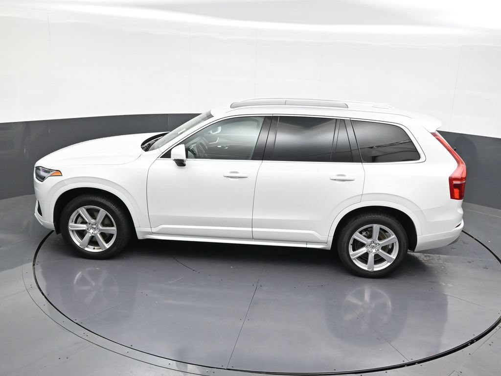 Certified 2022 Volvo XC90 T5 Momentum FWD image 16