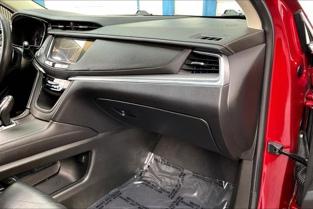 Used 2017 Cadillac XT5 Luxury w/ Driver Awareness Package image 16