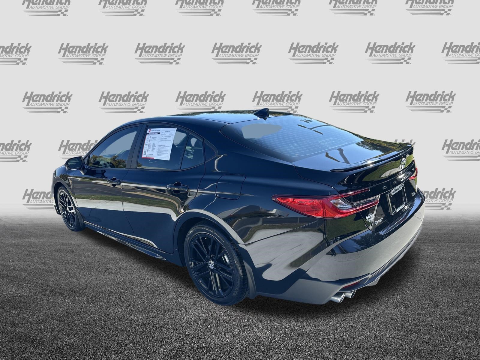 Used 2025 Toyota Camry SE FWD image 8