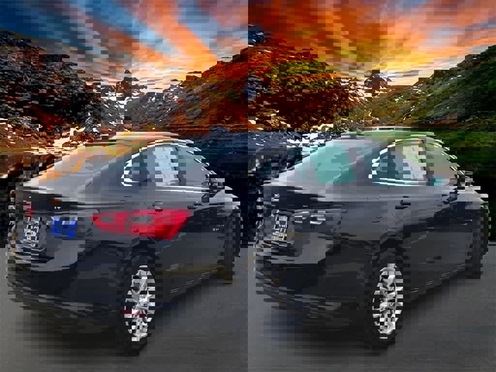 Used 2023 Chevrolet Malibu LT image 4