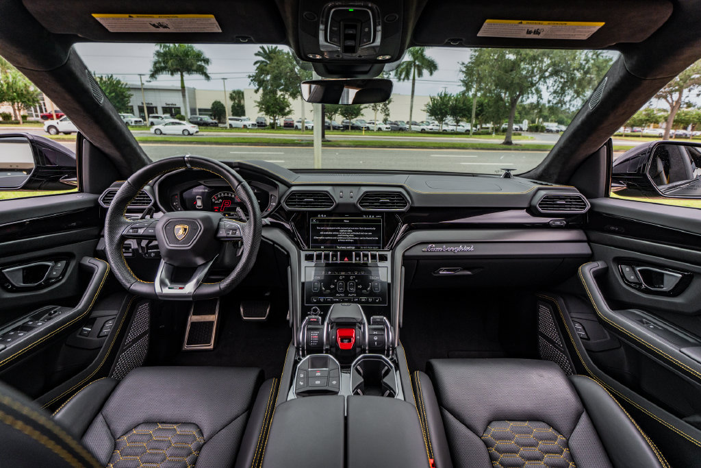Used 2023 Lamborghini Urus S AWD/4WD image 19