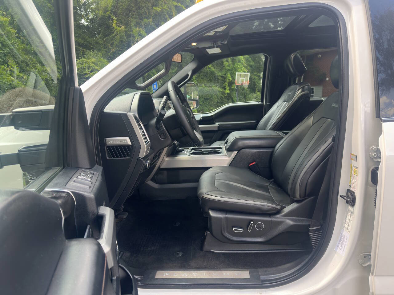 Used 2018 Ford F250 Platinum w/ Platinum Ultimate Package image 4
