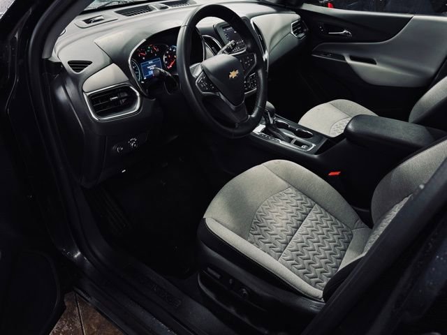 Used 2023 Chevrolet Equinox LT w/ Driver Convenience Package image 18