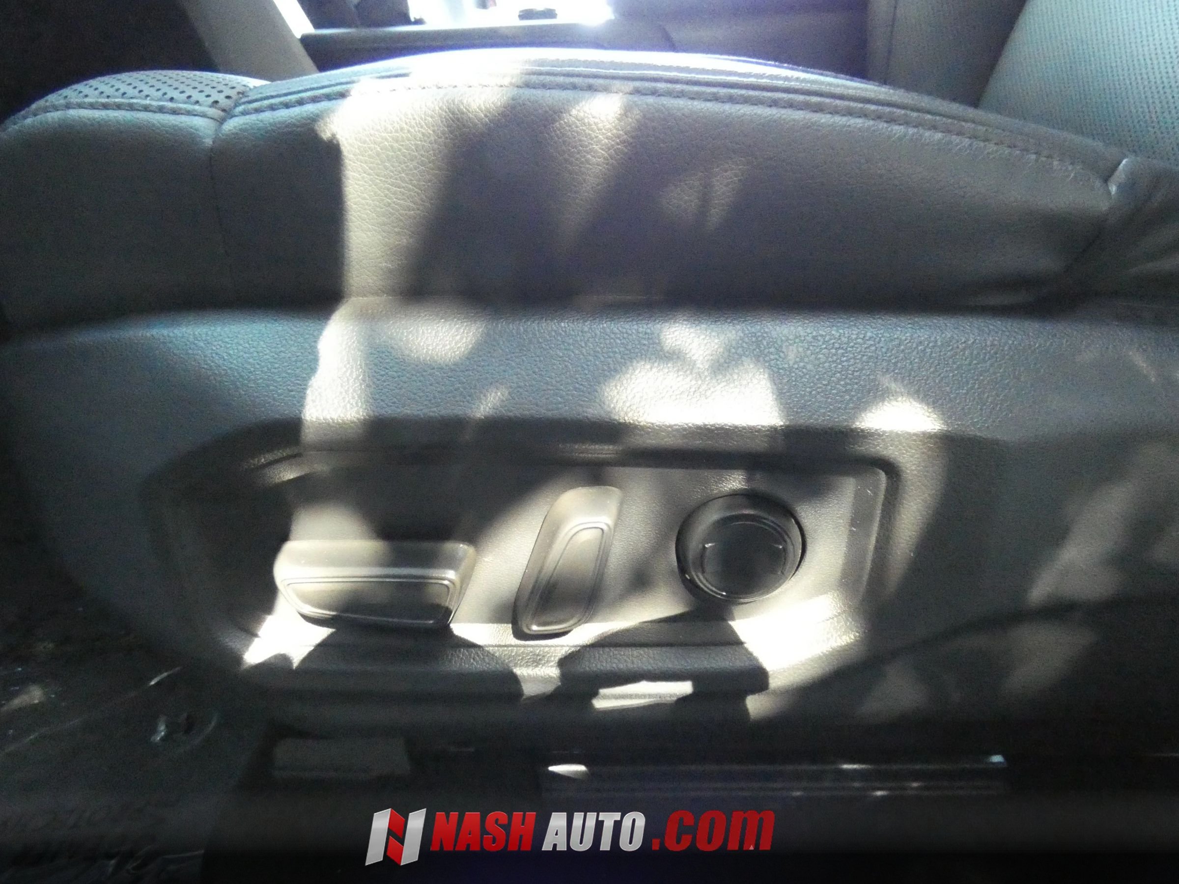 Used 2024 Toyota Tundra Limited AWD/4WD image 47