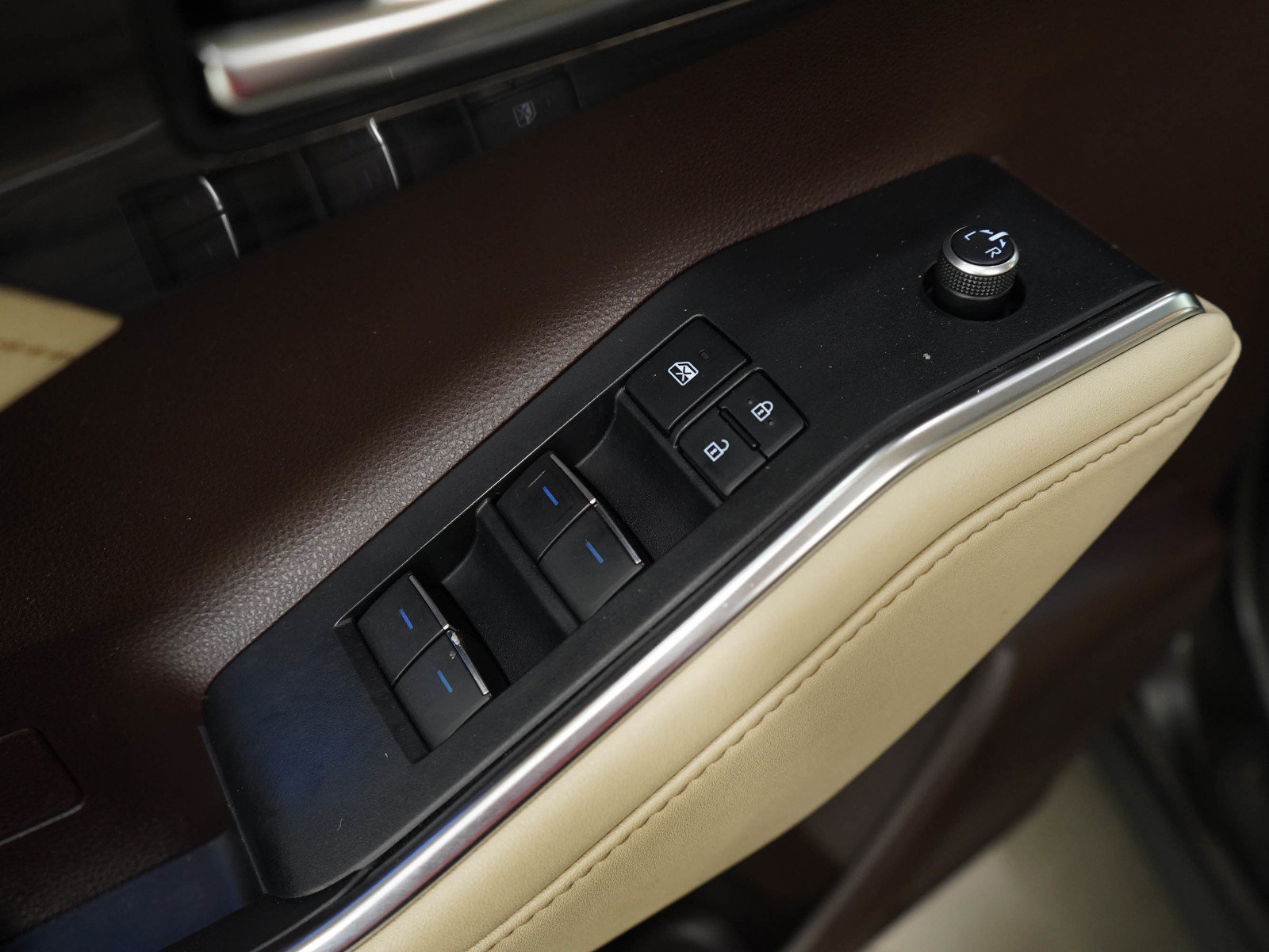 Used 2020 Toyota Highlander Limited AWD/4WD image 22