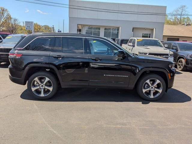 New 2026 Jeep Grand Cherokee Limited AWD/4WD image 2