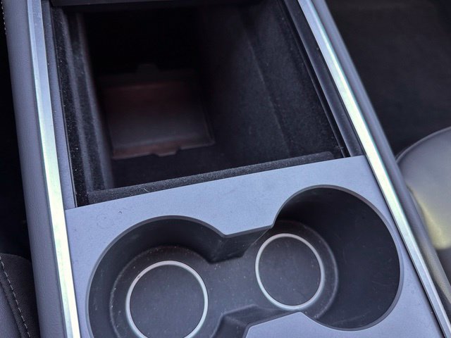 Used 2023 Tesla Model Y Performance AWD/4WD image 15