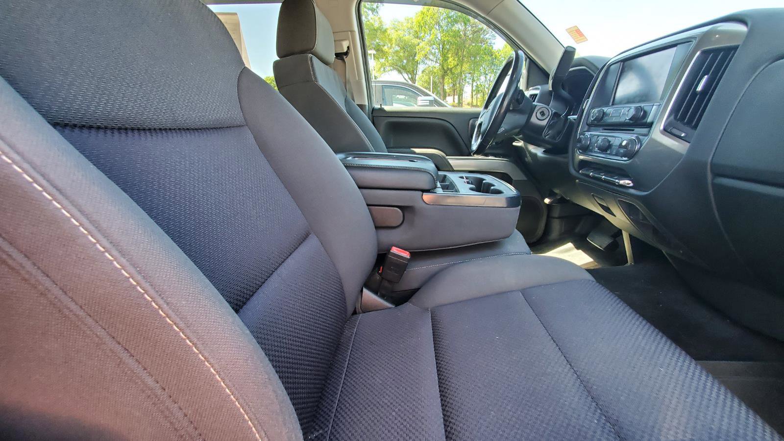 Used 2018 Chevrolet Silverado 1500 LT w/ All Star Edition image 4