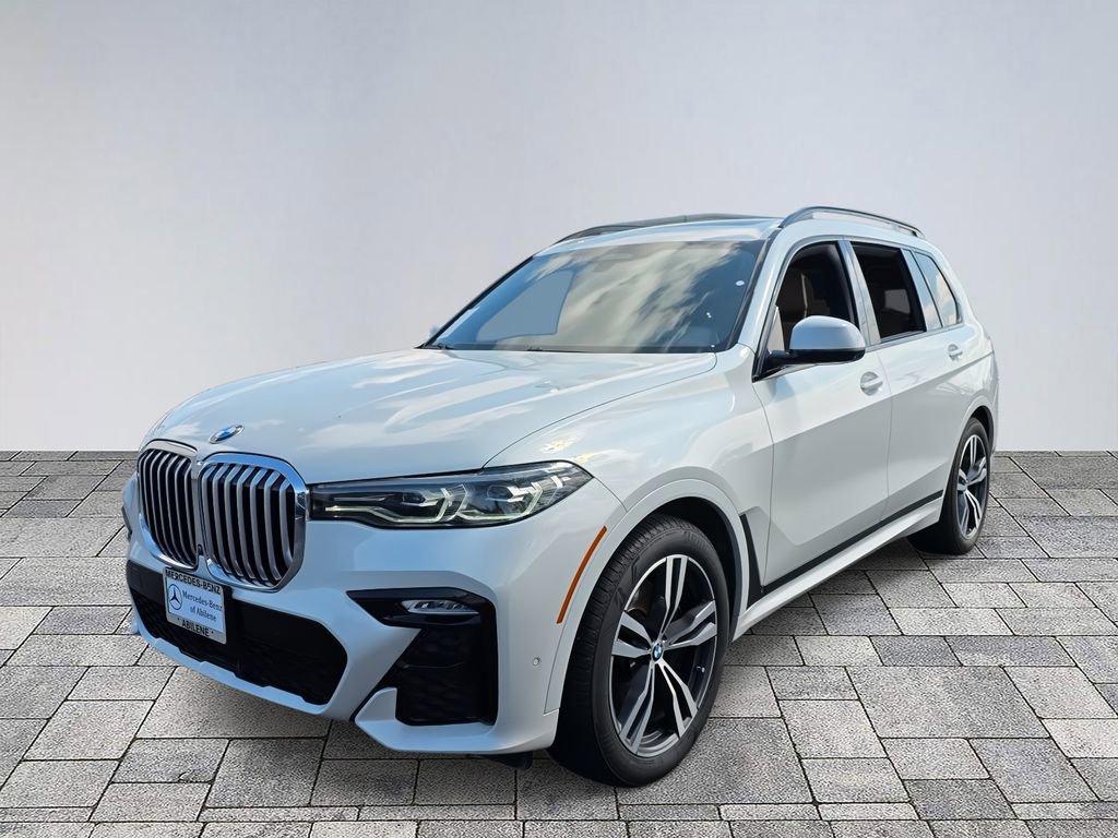 Used 2022 BMW X7 xDrive40i w/ M Sport Package image 3