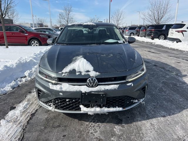 Used 2025 Volkswagen Jetta SE image 4