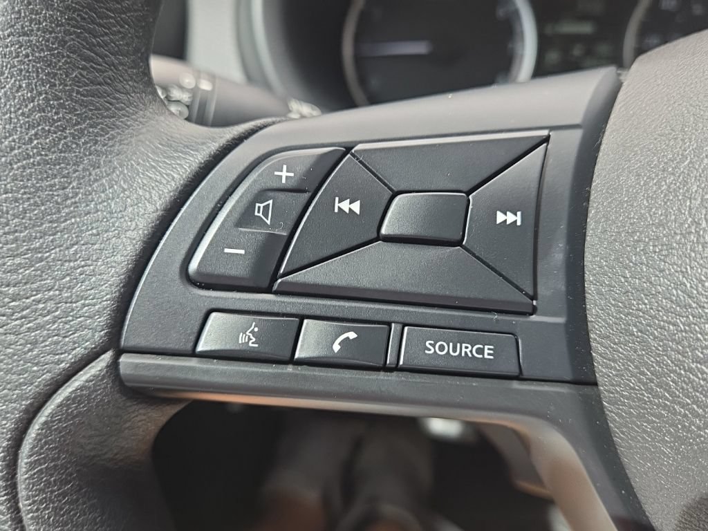 Used 2025 Nissan Kicks Play S FWD image 28