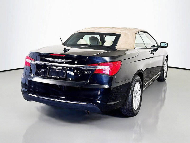 Used 2013 Chrysler 200 Touring image 7