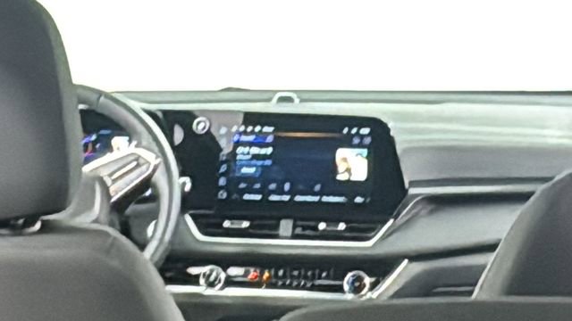 Used 2025 Chevrolet Equinox LT AWD/4WD image 16