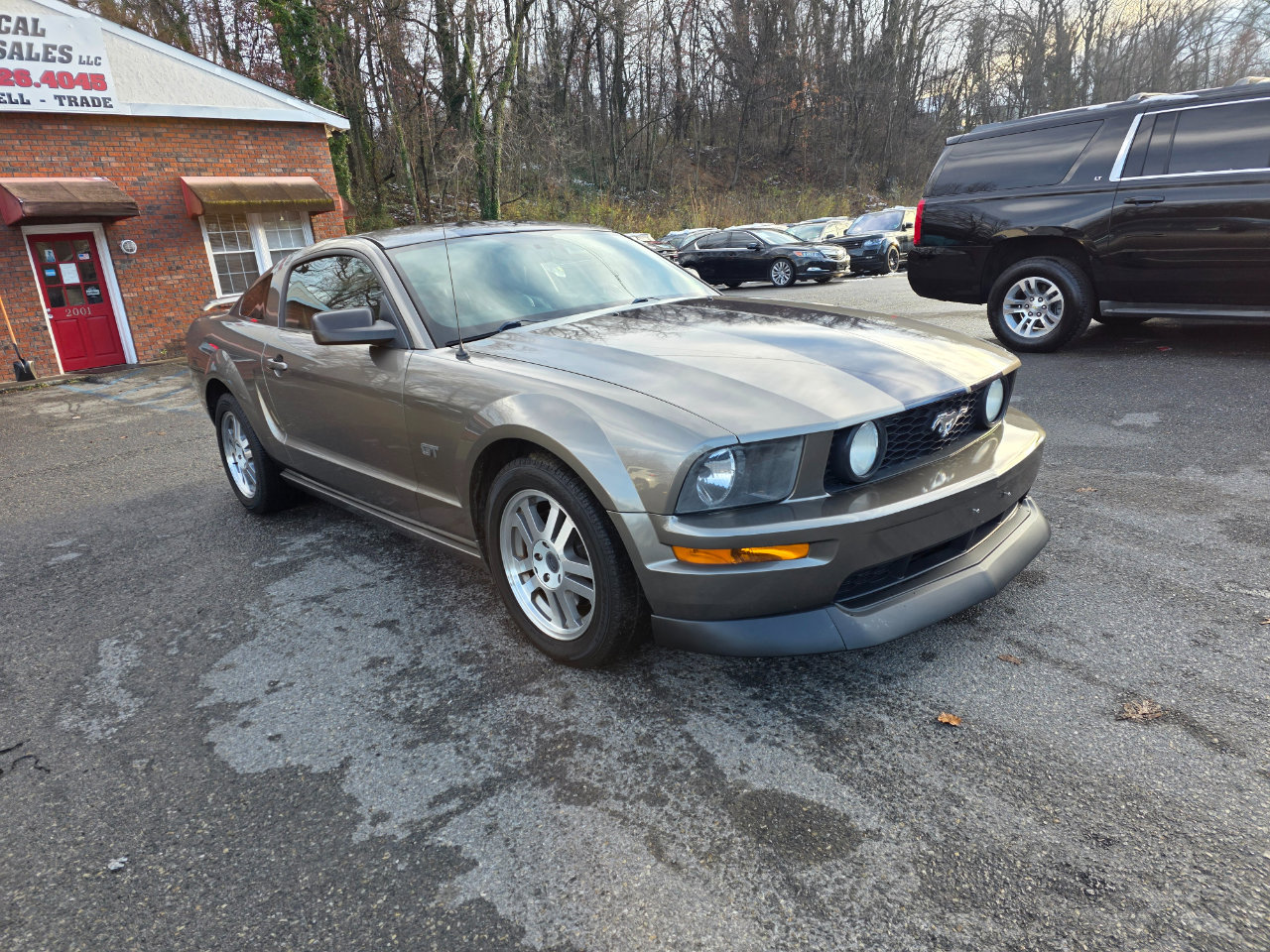 Used 2005 Ford Mustang GT image 3