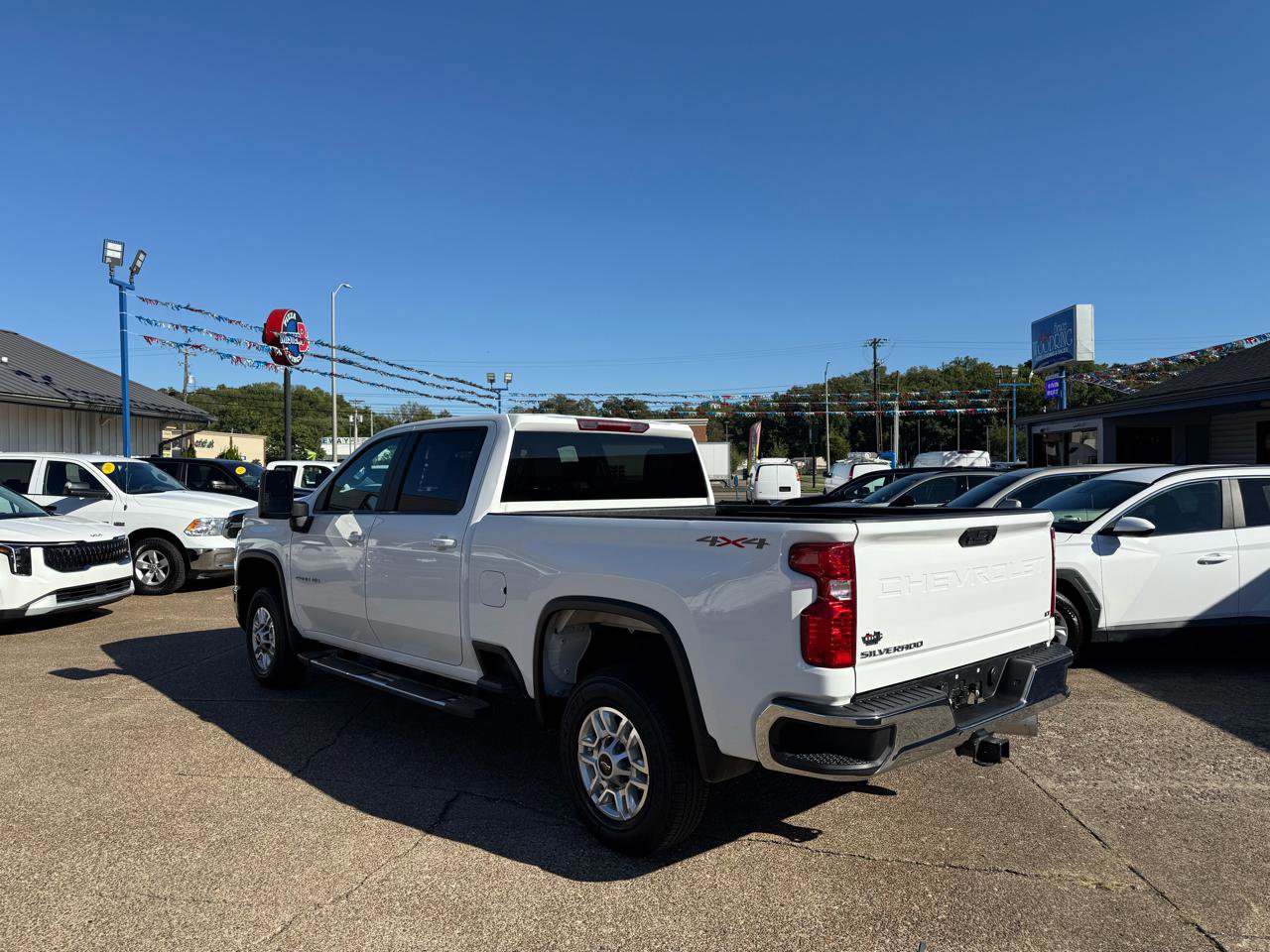 Used 2024 Chevrolet Silverado 2500 LT image 4