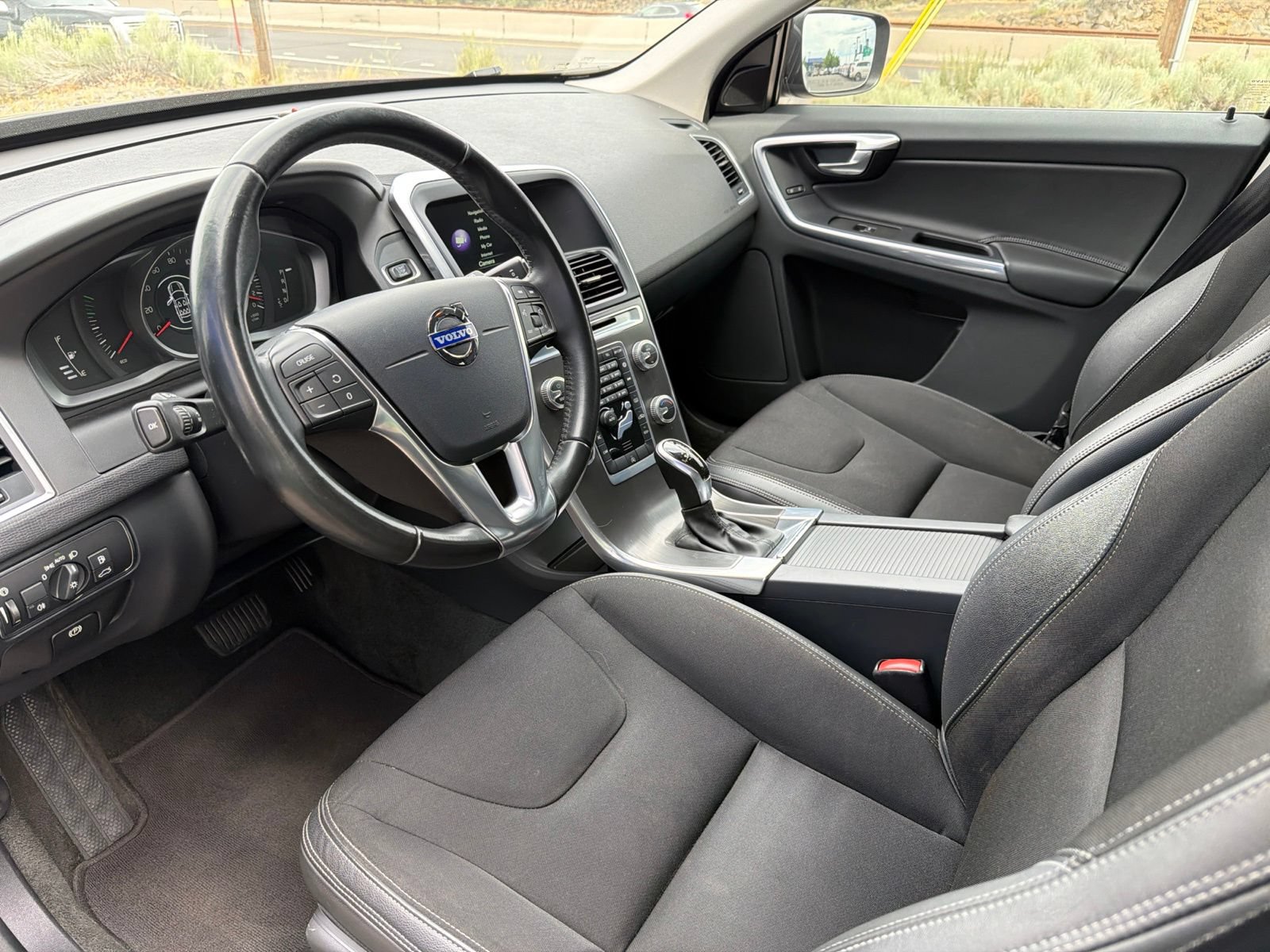 Used 2015 Volvo XC60 T5 FWD image 20