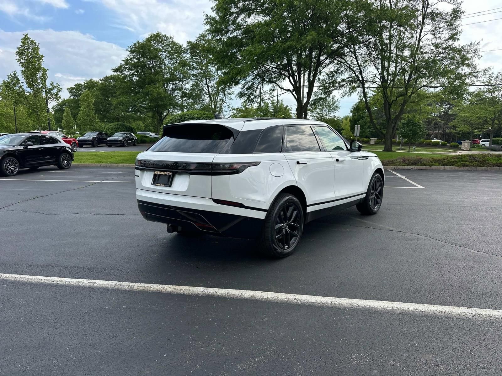 New 2026 Land Rover Range Rover Velar Dynamic SE image 5