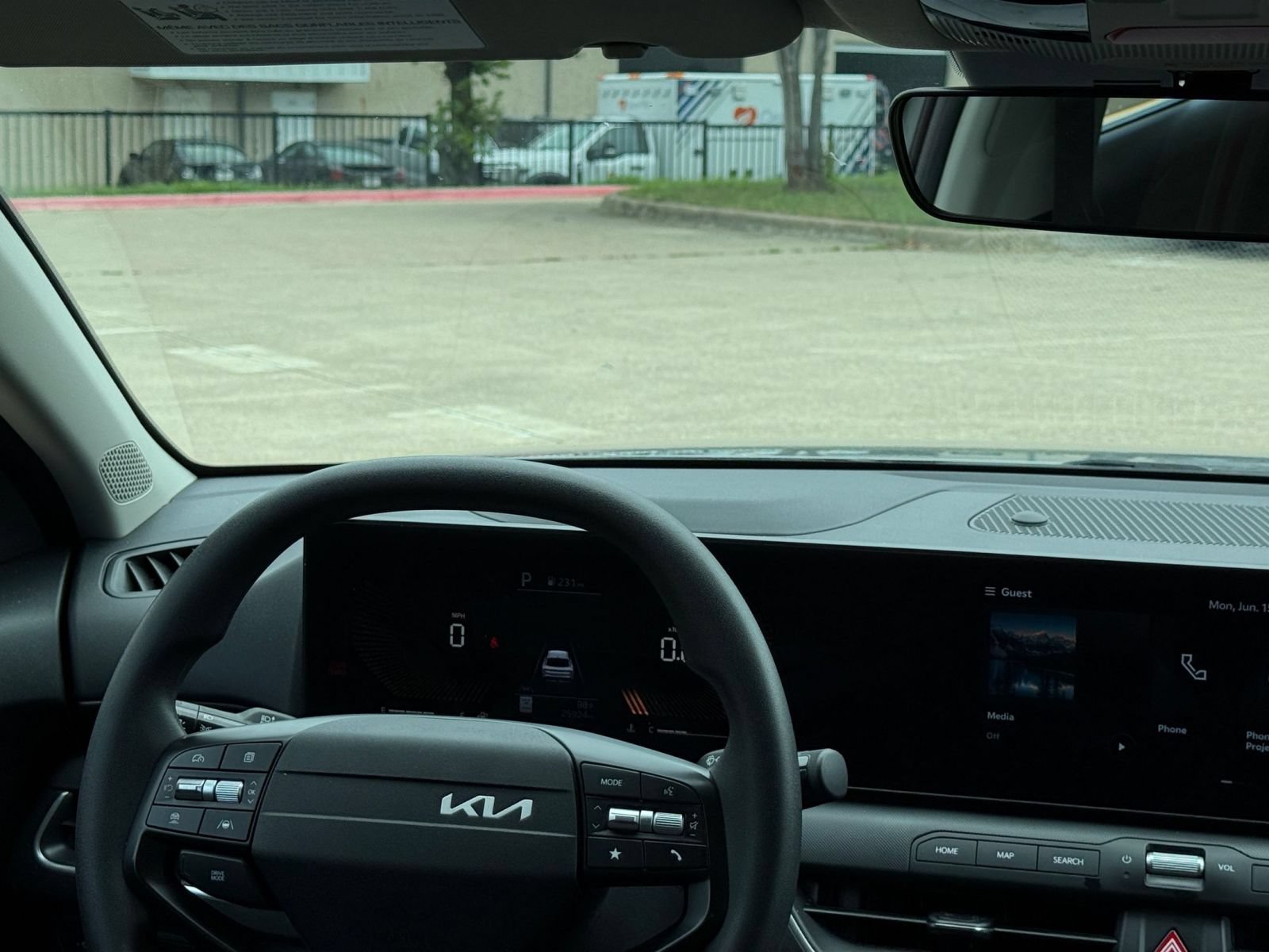 Used 2025 Kia K4 FWD image 36