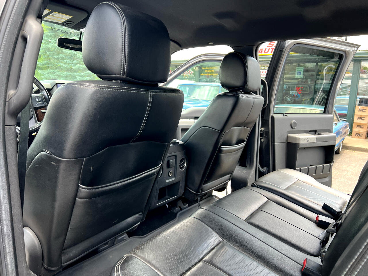 Used 2013 Ford F350 Lariat w/ Chrome Pkg image 11