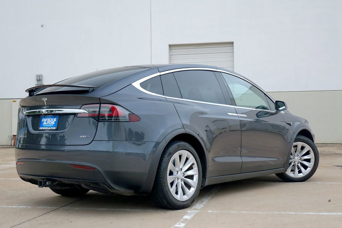 Used 2018 Tesla Model X 100D AWD/4WD image 3