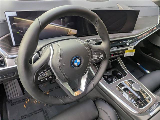 Used 2026 BMW X5 xDrive50e w/ Premium Package AWD/4WD image 3