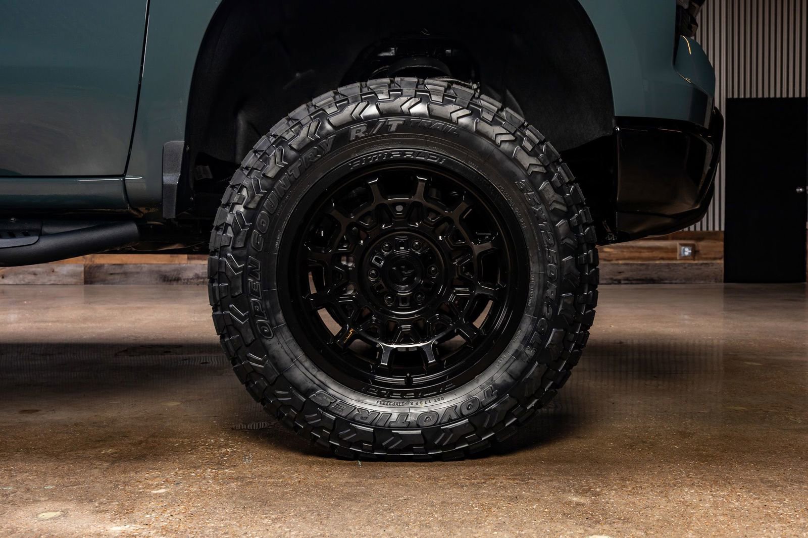 Used 2025 Chevrolet Silverado 1500 LT Trail Boss w/ Convenience Package II image 12